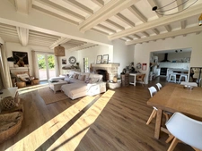 MAISON COUP DE CŒUR DE 230 M², 5 CHAMBRES ET 2,4 HECTARES CARANTILLY (50)
