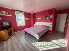 Ensemble immobilier de deux maisons avec activité de chambres d’hôtes – À 150 m de la mer à CREANCES (50)