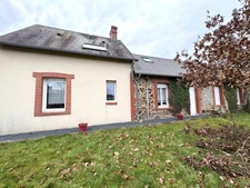 🏡 Maison familiale avec 4 chambres – 3 480 m² de terrain clos – Double garage – Canisy (50)