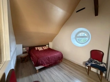 Maison en pierre de caractère – 175 m² habitables – Dépendances 100 m² – LA BARRE DE SEMILLY (50)