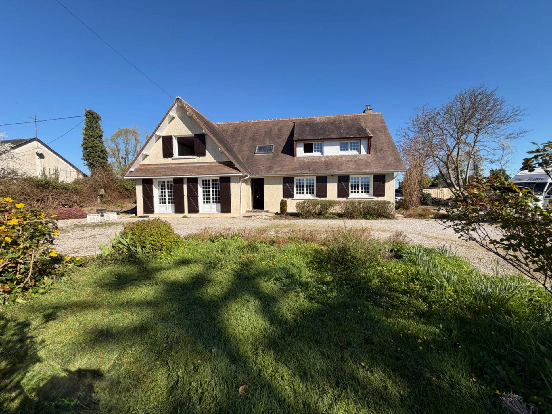 Maison 8 pièces 160 m² · à Liesville sur Douve · 160 m² · 261 000 €