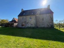 🏡 PROPRIÉTÉ ÉQUESTRE DE CARACTÈRE – 3,3 HECTARES – HABITATION + GÎTE + DÉPENDANCES  LE DEZERT (50)