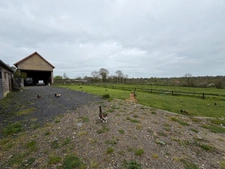 ✨ Longère rénovée avec fort potentiel – 15 000 m² de terrain – Idéal gîtes / projet touristique SAINT FROMOND (50)