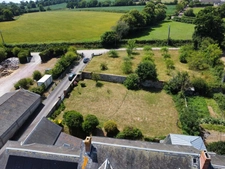 Corps de ferme avec maison rénovée, gîte et nombreuses dépendances sur près de 3 hectares LA HAYE DU PUITS (50)