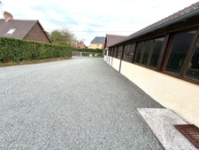 # MÉAUTIS (50) – PROPRIÉTÉ DE CARACTÈRE AVEC PLUS DE 900 M² DE BÂTIMENTS – IDÉALE POUR ENTREPRENEUR