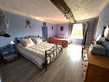 🏡 Ancien corps de ferme à Carantilly – charme, espace et potentiel réunis (50)
