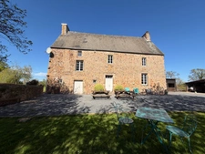 🏡 PROPRIÉTÉ ÉQUESTRE DE CARACTÈRE – 3,3 HECTARES – HABITATION + GÎTE + DÉPENDANCES  LE DEZERT (50)