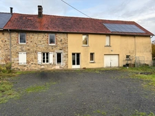 🏡 Cerisy-la-Salle – Maison mitoyenne d’un côté, 126 m² + dépendance de 54 m² (50)