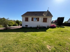 🏡 Pavillon sur sous-sol complet – 2 chambres + potentiel 3ème –  AGNEAUX (50)