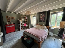 Longère rénovée à vendre à Notre-Dame-de-Cenilly (50) – Terrain de 12 300 m², dépendances et enclos, sans voisin