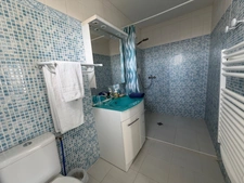 Ensemble immobilier de deux maisons avec activité de chambres d’hôtes – À 150 m de la mer à CREANCES (50)