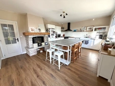 MAISON COUP DE CŒUR DE 230 M², 5 CHAMBRES ET 2,4 HECTARES CARANTILLY (50)