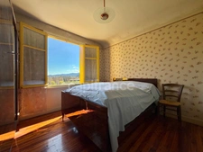MAISON DE 75 M2 À RÉNOVER, TOITURE DE 2024, TERRAIN CLOS DE 422 M2, 2 CHAMBRES, GARAGE
