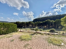 Maison 70 m² – 2 chambres  - terrain clos 1 425 m² – double garage.