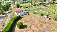 Maison 70 m² – terrain clos 1 425 m² - 2 chambres – double garage.