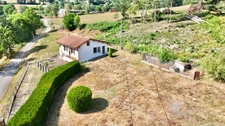 Maison 70 m² – 2 chambres  - terrain clos 1 425 m² – double garage.