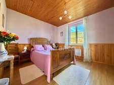 MAISON 120 M², TERRAIN CLOS 1 525 M², DOUBLE VITRAGE, 3 CHAMBRES, TAXE FONCIÈRE 419 €, HAMEAU PAISIBLE