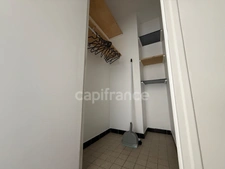 STUDIO AU 1ER ÉTAGE AVEC ASCENSEUR, PROCHE TRANSPORTS, CENTRE-VILLE, LUMINEUX, MEUBLÉ, FIBRE OPTIQUE, BALCON, CAVE