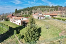 MAISON 120 M², TERRAIN CLOS 1 525 M², DOUBLE VITRAGE, 3 CHAMBRES, TAXE FONCIÈRE 419 €, HAMEAU PAISIBLE