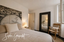 Coup de cœur garanti — Charmant duplex avec cour intime au cœur du vieux Velaux