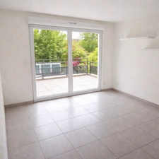AMNEVILLE APPARTEMENT F2 DANS RESIDENCE RECENTE