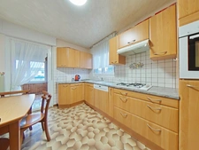 RARE À FLORANGE – Pavillon individuel plain pied sur sous-sol - 1 192 m² exposé Sud-Ouest – Volumes et potentiel !