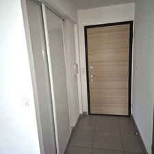 AMNEVILLE APPARTEMENT F2 DANS RESIDENCE RECENTE