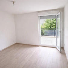 AMNEVILLE APPARTEMENT F2 DANS RESIDENCE RECENTE