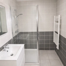 AMNEVILLE APPARTEMENT F2 DANS RESIDENCE RECENTE