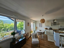 Vétraz-Monthoux – Appartement T3 avec balcon, garage fermé et stationnement privatif (74)