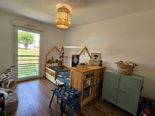 Vétraz-Monthoux – Appartement T3 avec balcon, garage fermé et stationnement privatif (74)