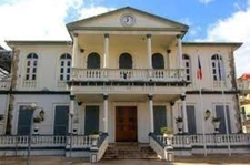 Immeuble loft de 360 m2 - Bâtisse de caractère sur 3 niveaux - Basse-Terre - Guadeloupe