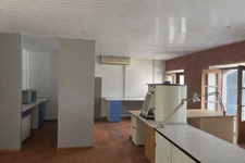 Maison de ville spacieuse au cœur de Basse-Terre – 315 000 €*