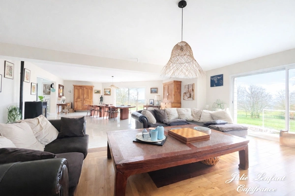 Maison à vendre 8 pièces  (45)