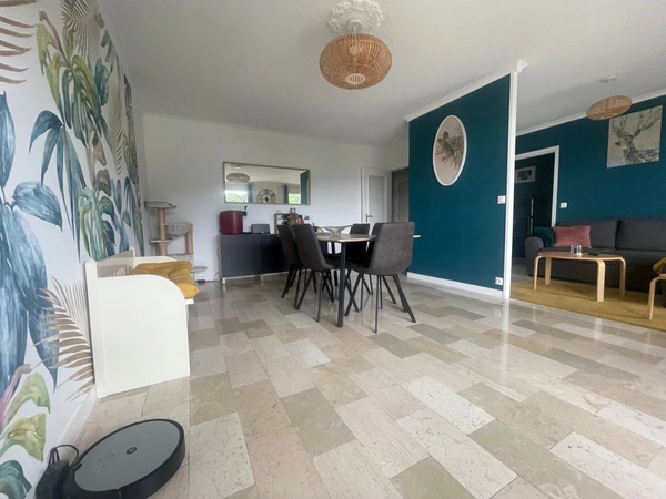 Appartement T4- 81,63m2- 8ème et dernier étage- Cave- Parking Privatif- Garage- Vue dégagée