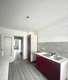 Appartement 80m2 - Parking - Fort potentiel - Quartier Bellevue - Le Mont - LA Jomayère