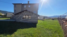 Propriété aux volumes exceptionnels avec jardin et vue montagne