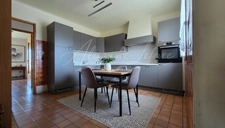 Propriété aux volumes exceptionnels avec jardin et vue montagne