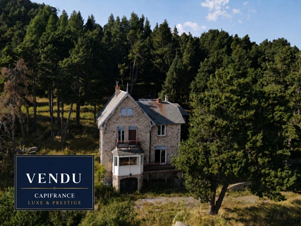 L’authenticité de la pierre, la chaleur des volumes, la vue des montagnes… votre future maison vous attend.