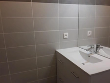 Opportunité à Théza – T2 avec grand balcon et parking