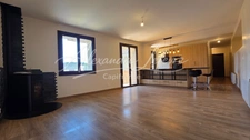 Angoustrine – Appartement T4 rénové avec beaux volumes