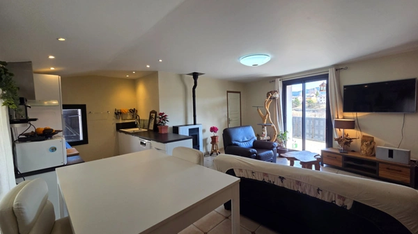 Maison rénovée à Formiguères avec vue dégagée, extérieurs et fort potentiel