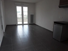 Opportunité à Théza – T2 avec grand balcon et parking