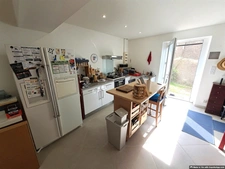 ANGLADE - Maison Individuelle Vendue Louée : Un Investissement Locatif Idéal