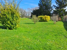 Propriété de caractère avec dépendances et un terrain constructible 