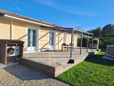 Maison contemporaine d’environ 130 m²,  5 pièces - SAINT LOUBES (33) -