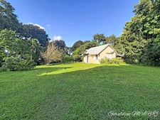 Villa of 242 m² with swimming pool, 2-room apartment (currently rented) and 4,000 m² of land