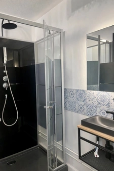 Maison de ville - 5 pièces VICHY (03), garage  25 m2 et annexes - Quartier résidentiel calme 