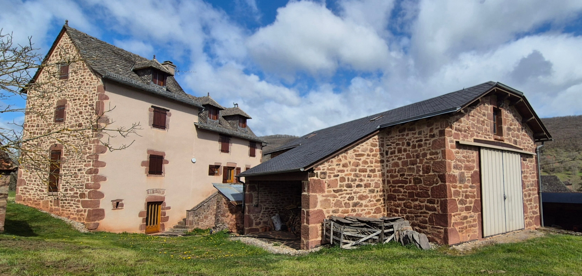 Maison 6 pièces 156 m² · à Saint Christophe Vallon · 156 m² · 340 000 €