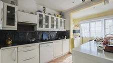 Villa d’exception à Ouistreham Riva Bella – 226 m² habitables avec piscine intérieure chauffée, à seulement 300m de la plage